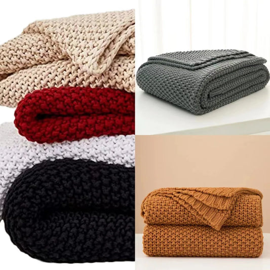 Cozy Knit Throw Blanket – Soft Nordic Comfort