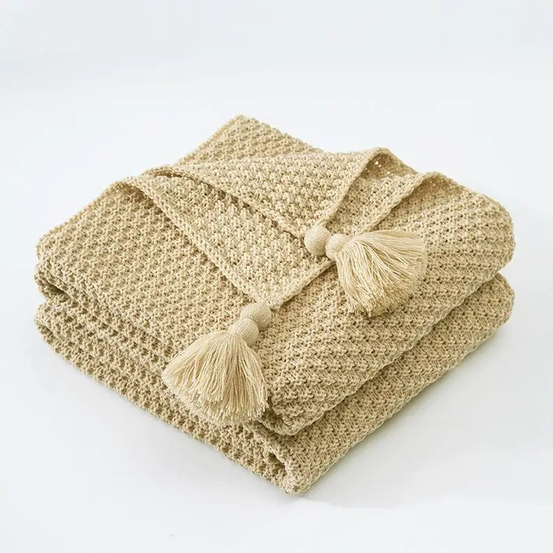 Cozy Knit Throw Blanket – Soft Nordic Comfort