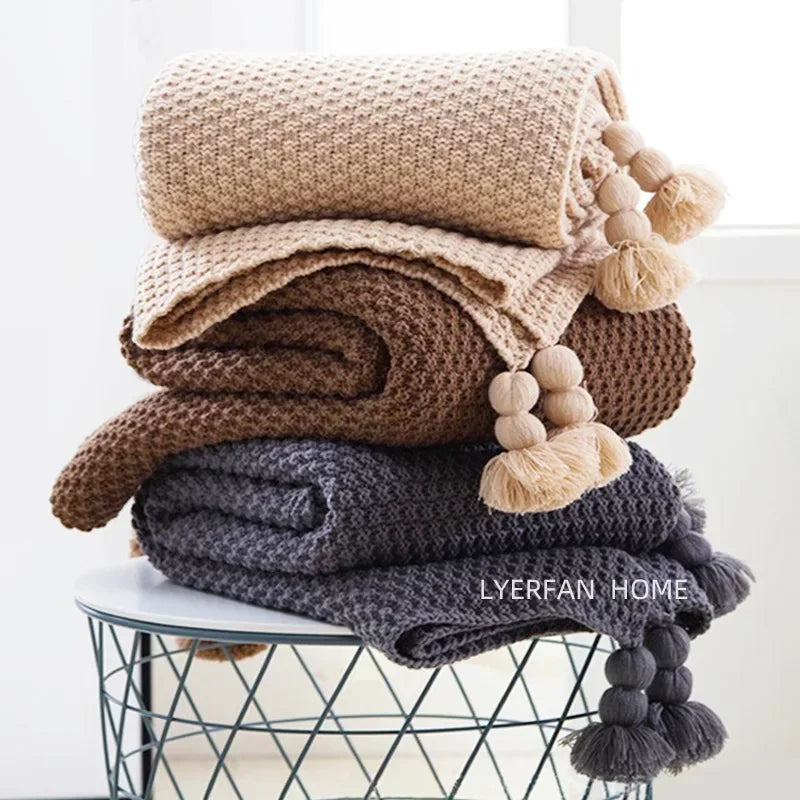 Cozy Knit Throw Blanket – Soft Nordic Comfort