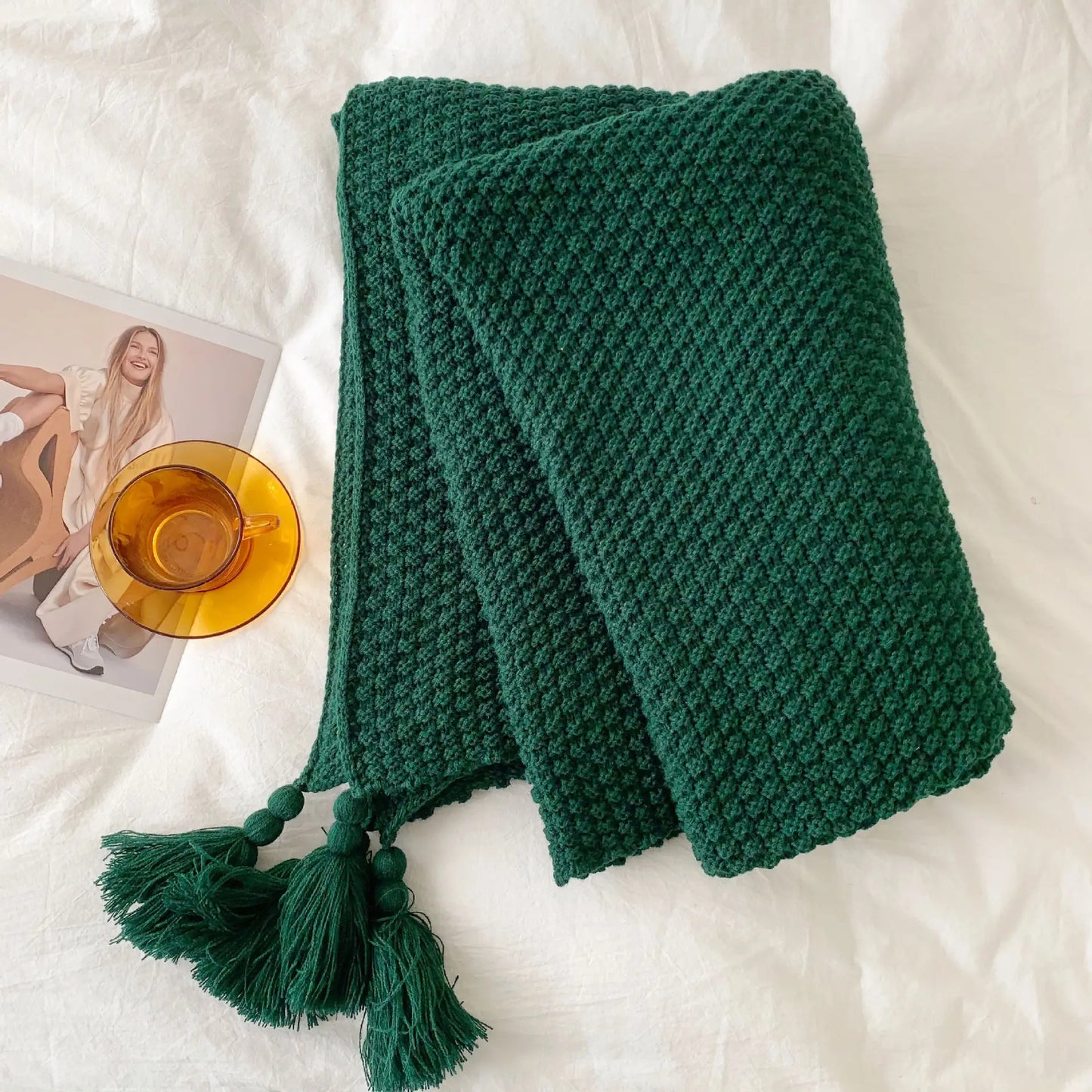 Cozy Knit Throw Blanket – Soft Nordic Comfort