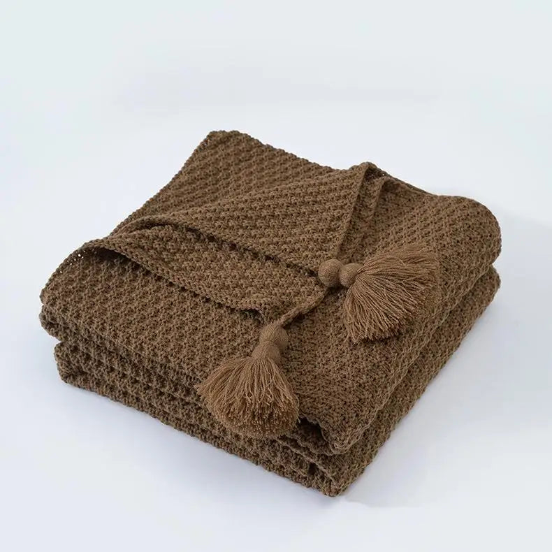 Cozy Knit Throw Blanket – Soft Nordic Comfort